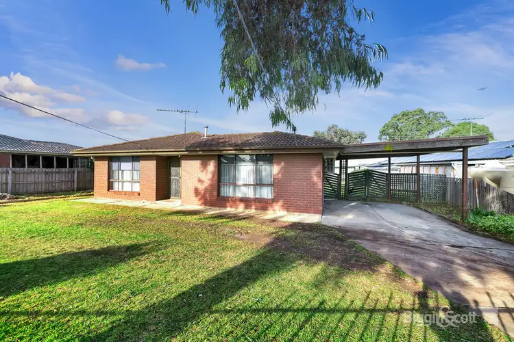 24 Baguley Crescent, Kings Park VIC 3021