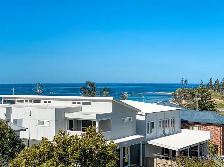 11 Southview Street, Bulli NSW 2516
