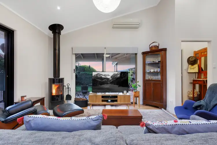 Fifth view of Homely house listing, 9 Tinbeerwah Place, Chapel Hill QLD 4069