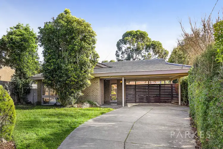 10 Scenic Rise, Doncaster VIC 3108