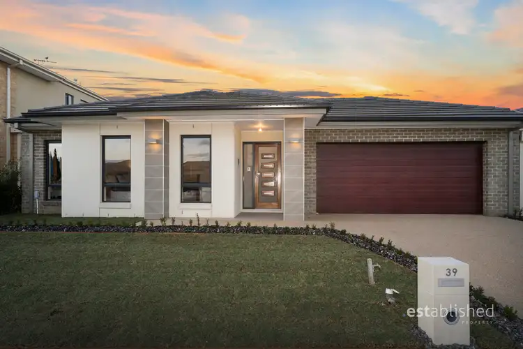 39 Regal Road, Point Cook VIC 3030