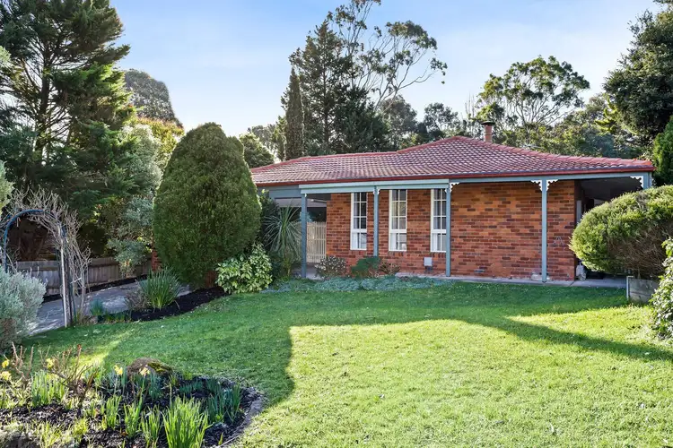 9 Regina Terrace, Doncaster East VIC 3109