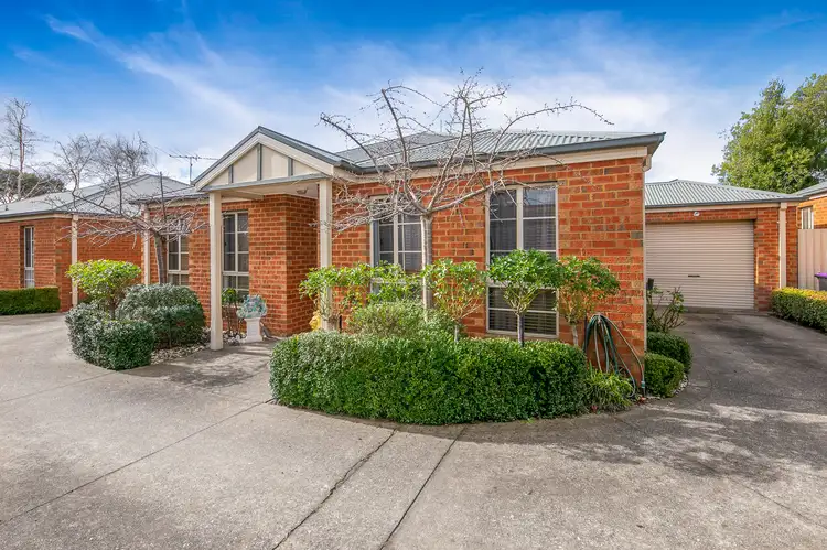 2/29 Murphy Street, Romsey VIC 3434