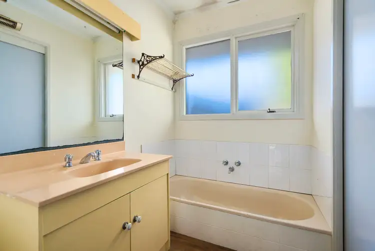Sixth view of Homely house listing, 5 Carnegie Court, Gisborne VIC 3437