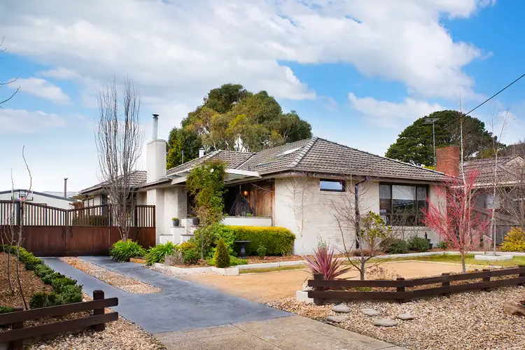 9 Farrell Street, New Gisborne VIC 3438