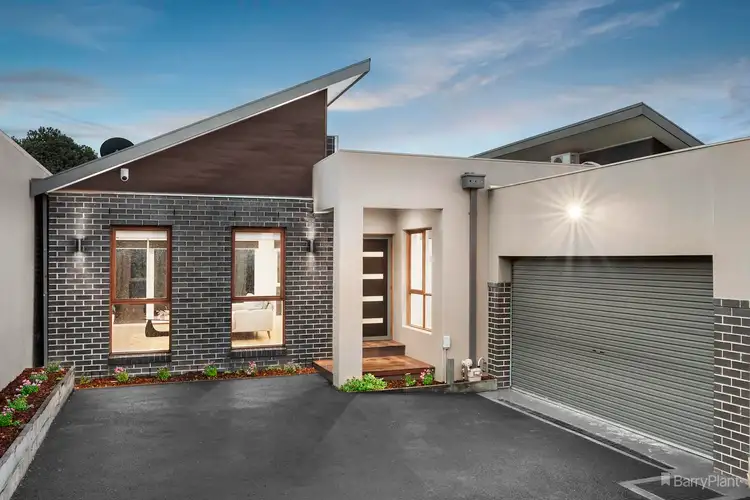 2/17 Warringal Street, Bulleen VIC 3105