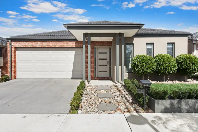 8 Starboard Drive, Doreen VIC 3754