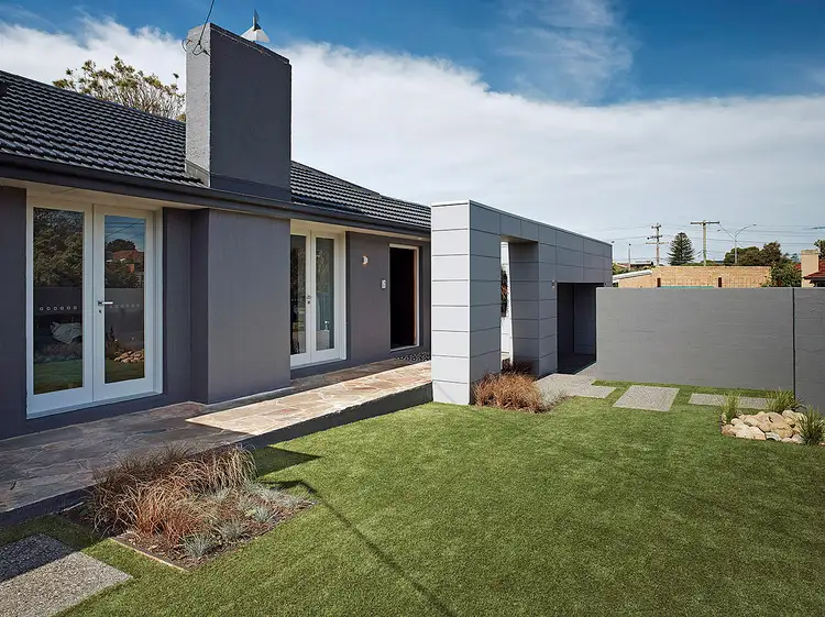 Second view of Homely house listing, 5 Florida Court, Moorabbin VIC 3189