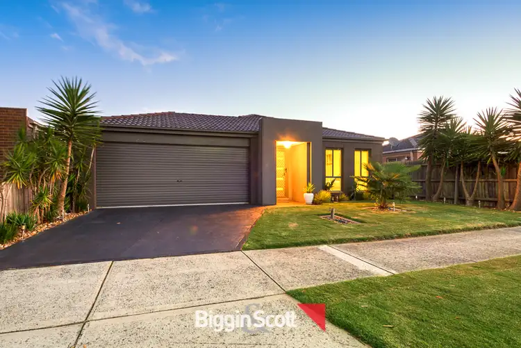 18 Vega Terrace, Cranbourne VIC 3977