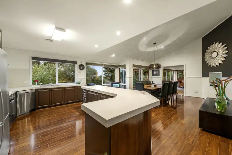 8 Bentley Court, Warranwood VIC 3134