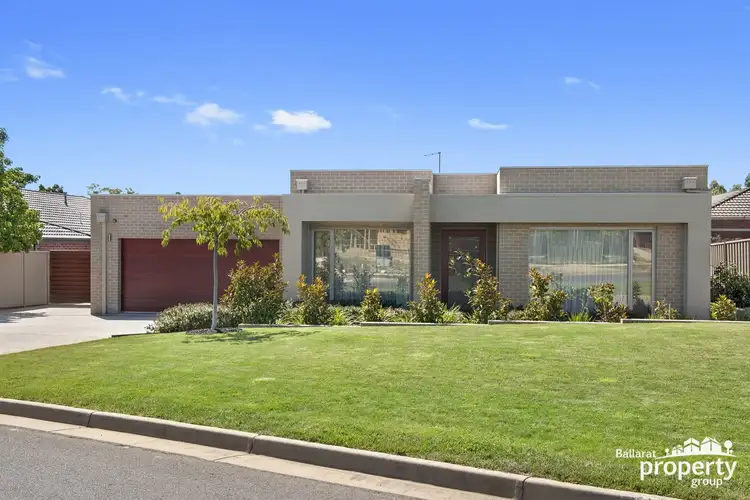 22 Pinevale Way, Ballarat North VIC 3350