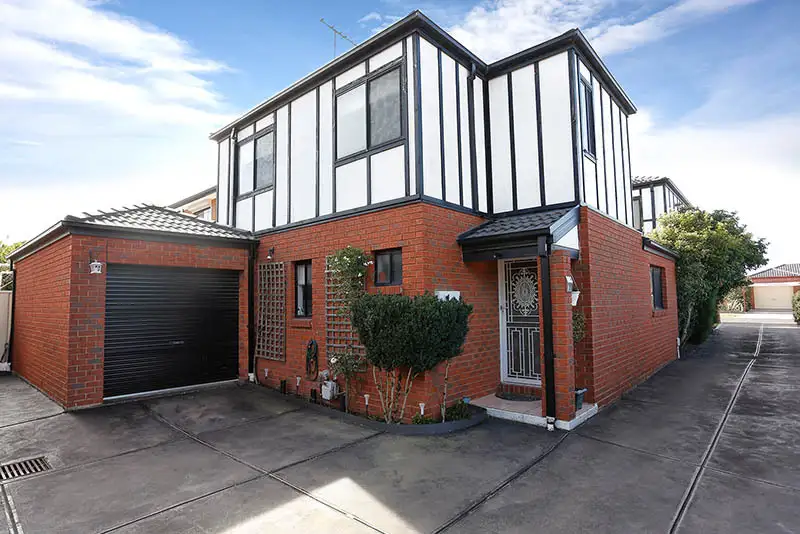 Main view of Homely townhouse listing, 2/17 Camperdown Avenue, Sunshine North VIC 3020