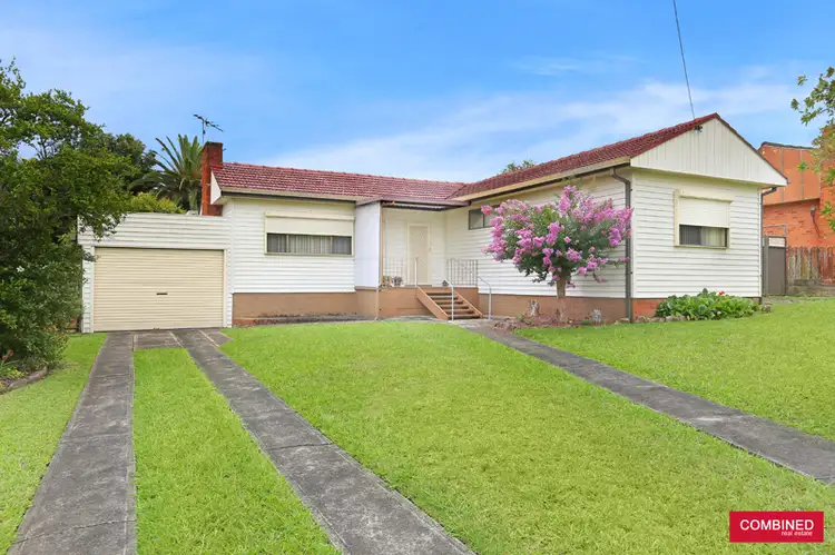 32 Trafalgar Street, Glenfield NSW 2167