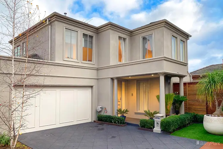 10 Mont Close, Doncaster East VIC 3109