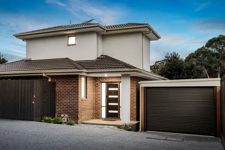 2/17 Glen Katherine Drive, St Helena VIC 3088