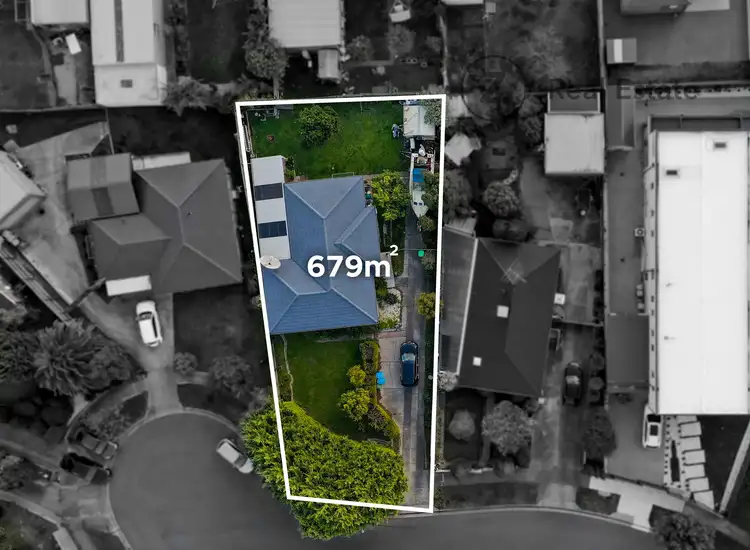 14 Calrossie Close, Endeavour Hills VIC 3802