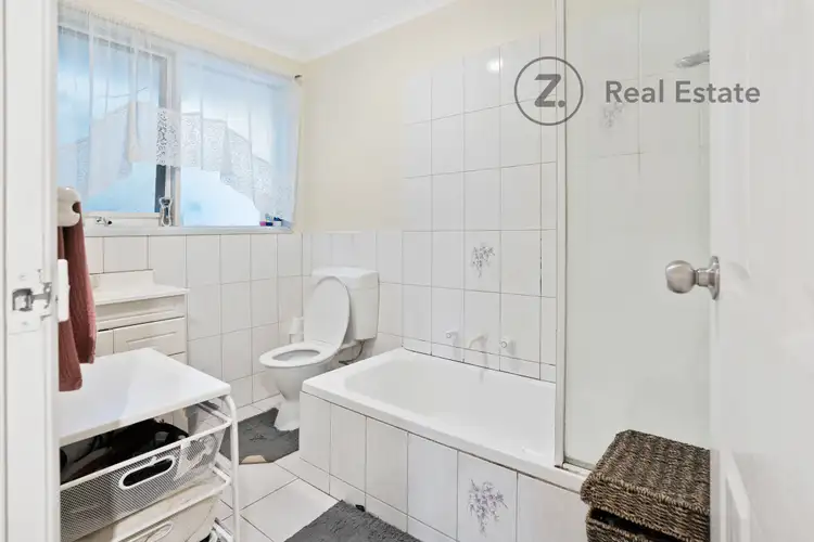 Seventh view of Homely house listing, 14 Calrossie Close, Endeavour Hills VIC 3802