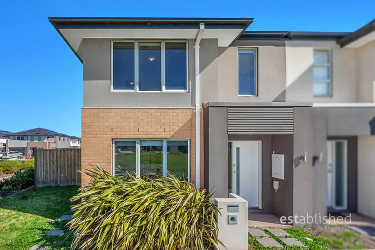18 Amboy Walk, Point Cook VIC 3030