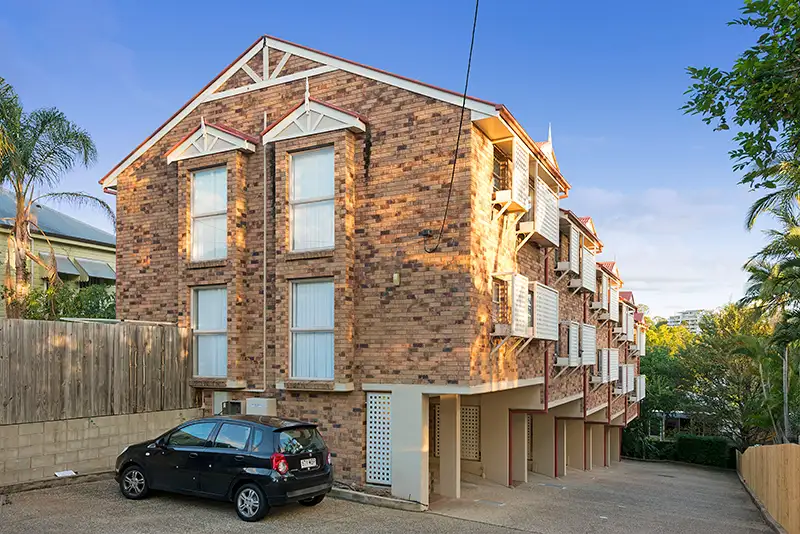Main view of Homely townhouse listing, 2/16 Ada Street, Taringa QLD 4068