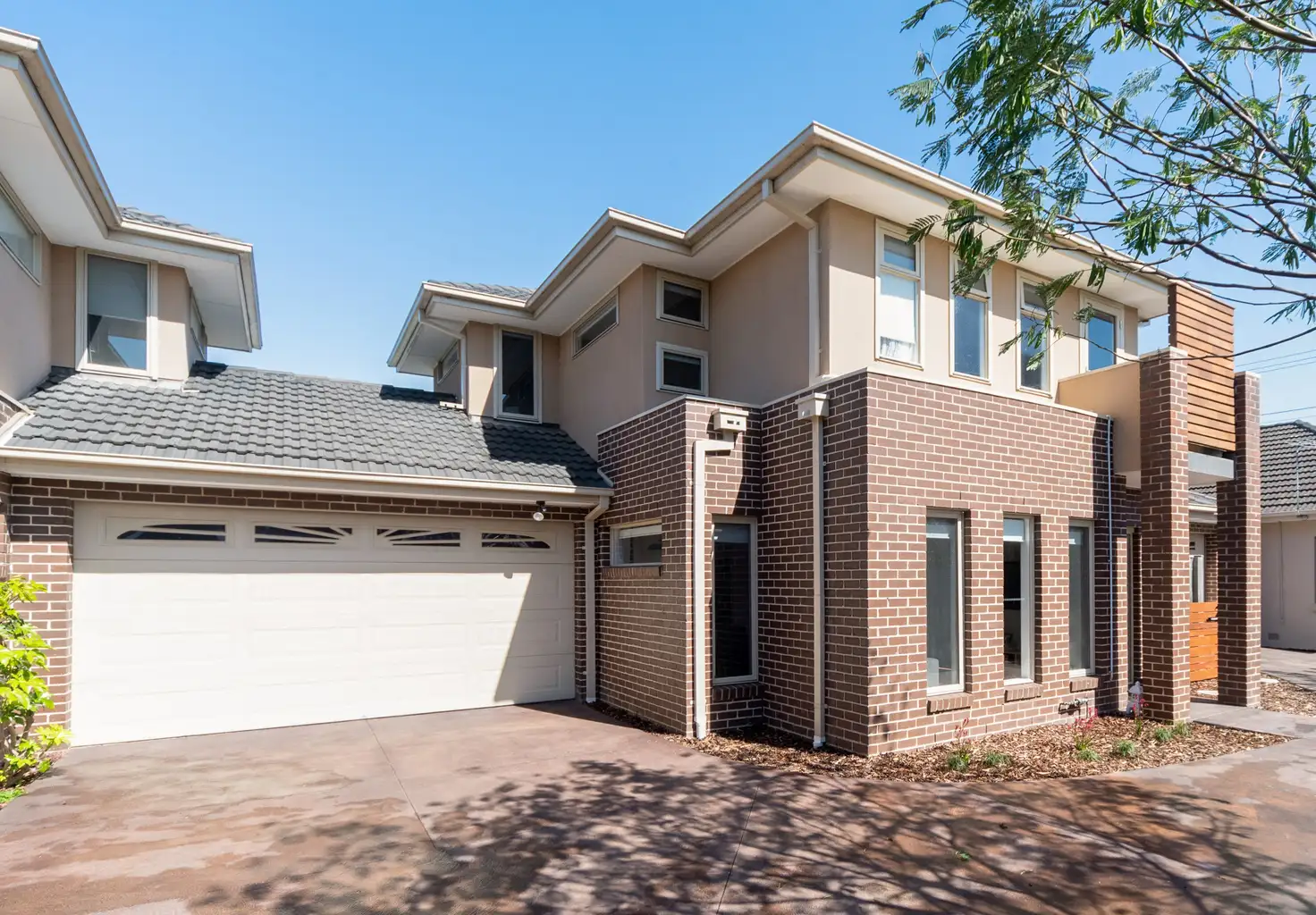 Main view of Homely townhouse listing, 2/93 Salmon Street, Hastings VIC 3915