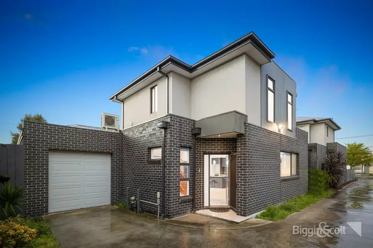 2/39 Spurling Street, Maidstone VIC 3012