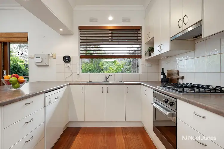 Fifth view of Homely house listing, 2 Hotham Court, Mont Albert VIC 3127