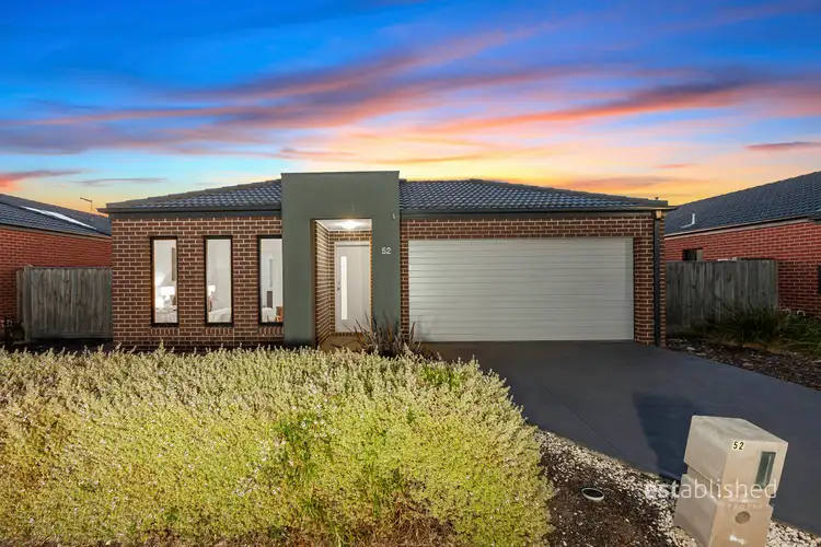 52 Warunda Parade, Point Cook VIC 3030
