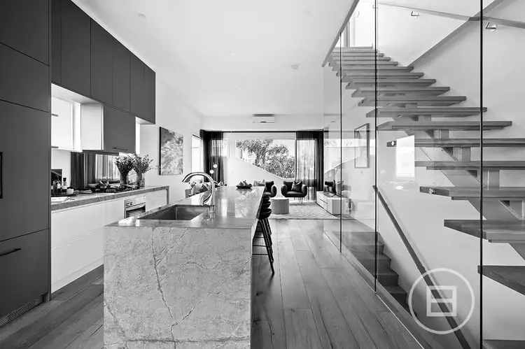 27/15 Beach Street, Port Melbourne VIC 3207