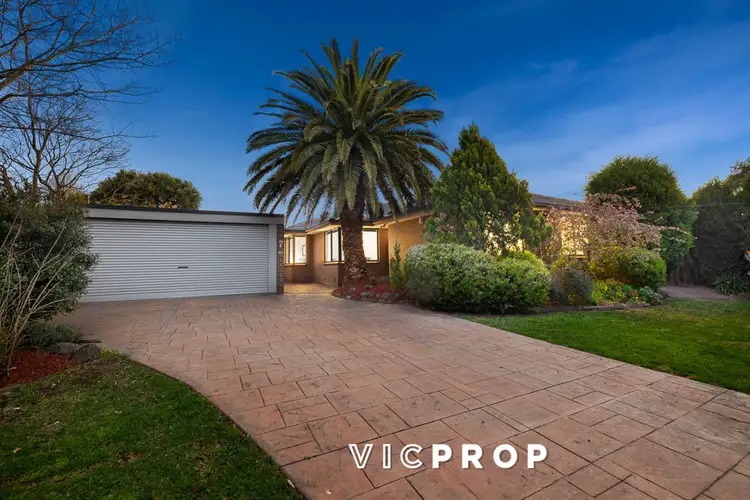 7 Third Avenue, Rowville VIC 3178