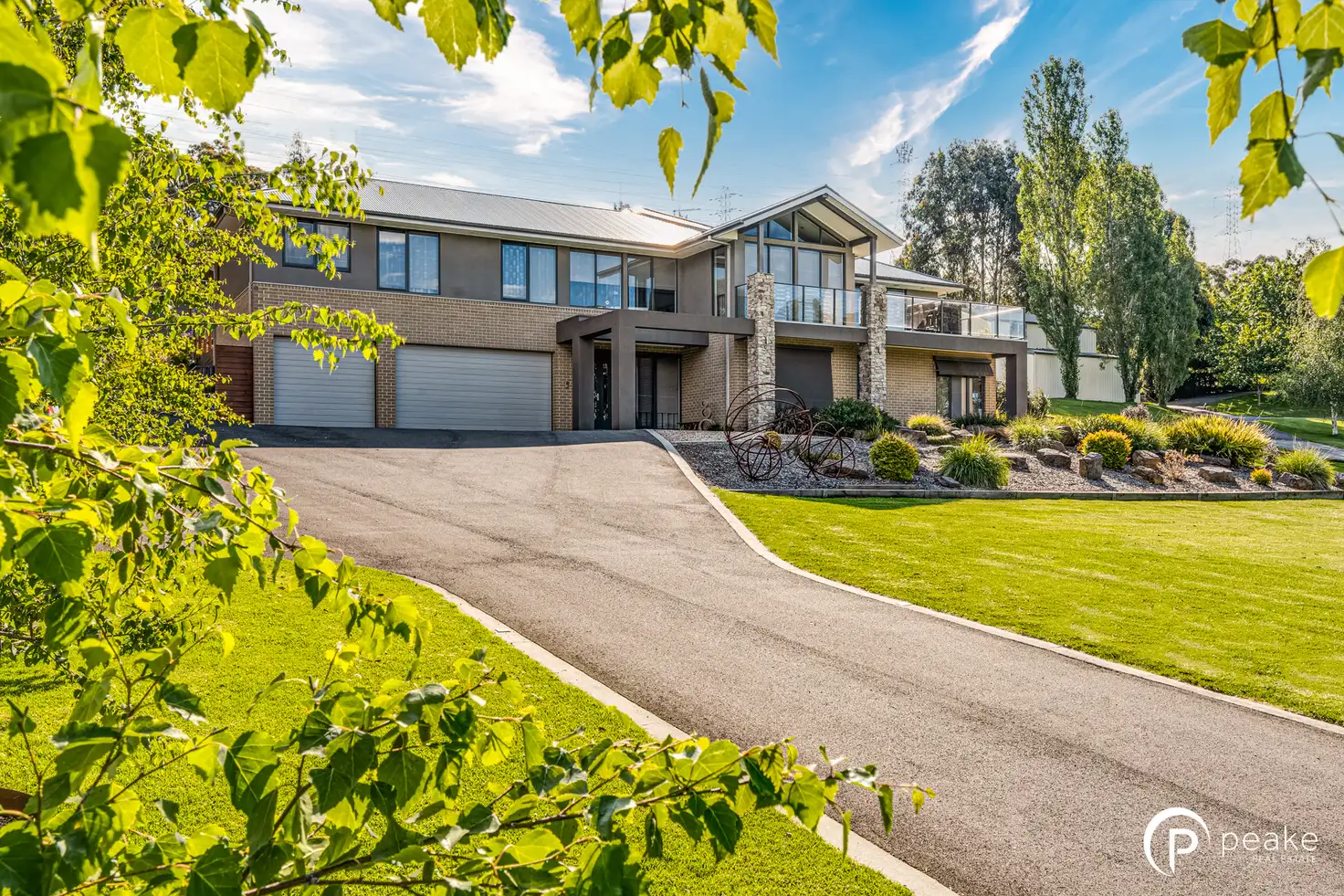 Main view of Homely house listing, 10 Beaumont View Lane, Berwick VIC 3806