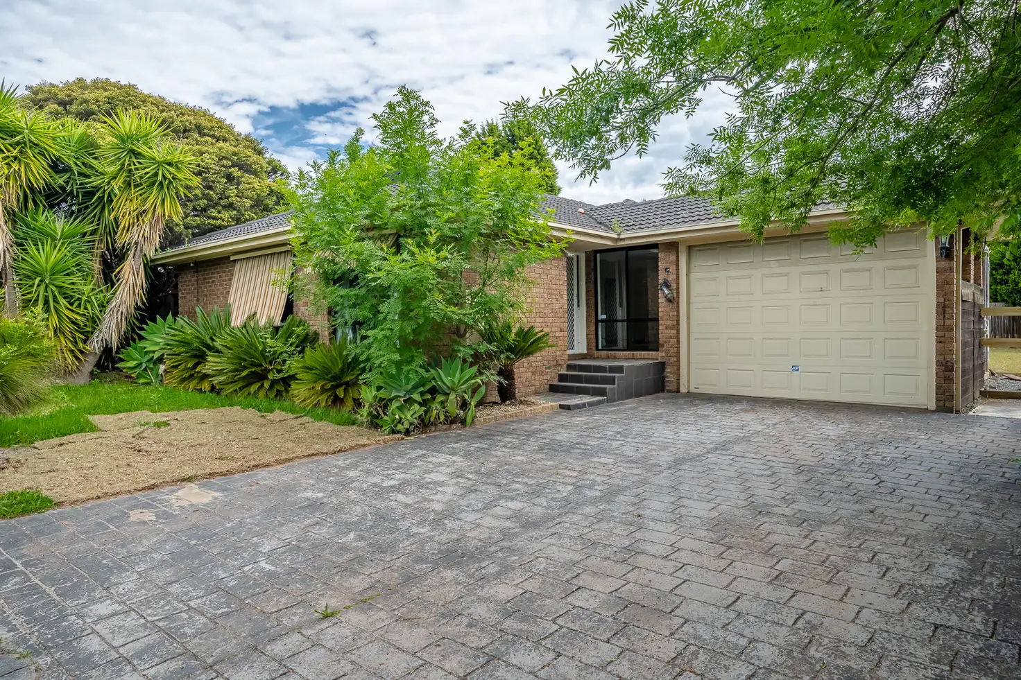 Main view of Homely house listing, 4 Belindavale Drive, Knoxfield VIC 3180