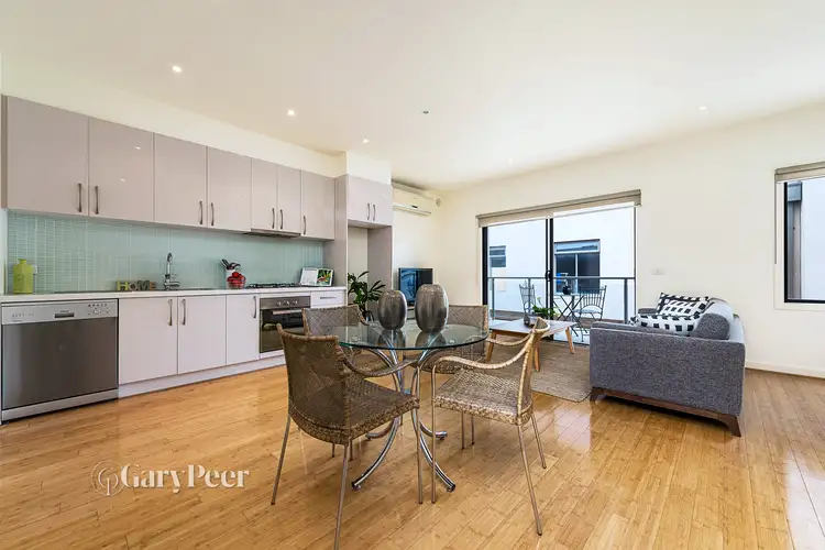 2/28 Sydney Street, Murrumbeena VIC 3163