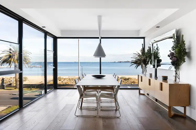 18 Beach Street, Port Melbourne VIC 3207