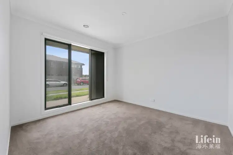 Second view of Homely house listing, 8 Pleasant Way, Keysborough VIC 3173