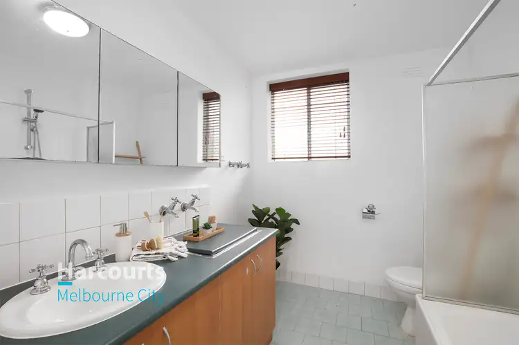 Fourth view of Homely apartment listing, 2/41 Manningham Street, Parkville VIC 3052