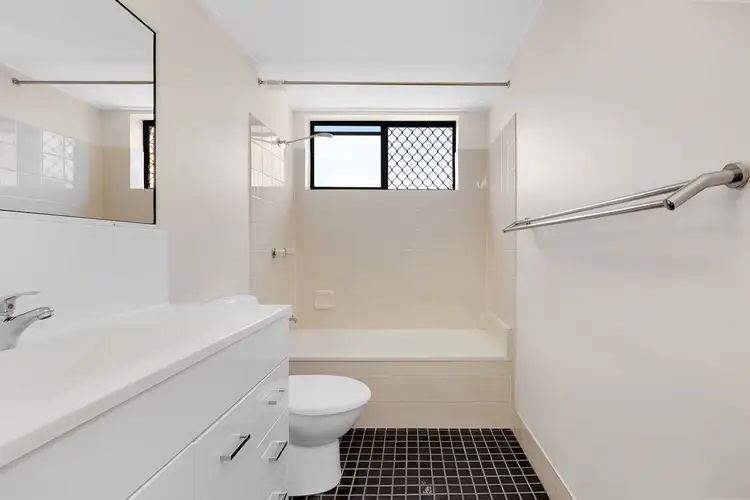 Sixth view of Homely unit listing, 4/123 Central Avenue, Indooroopilly QLD 4068