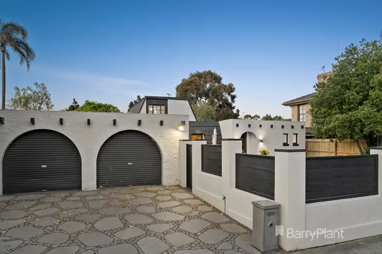 9 Elliott Crescent, Dingley Village VIC 3172