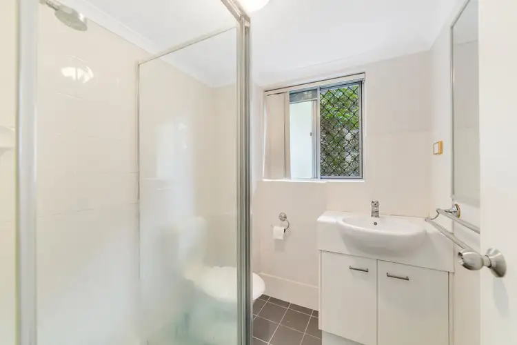 Sixth view of Homely unit listing, 4/107 Sherwood Road, Toowong QLD 4066