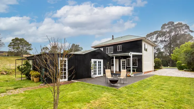 52 North Street, Robertson NSW 2577