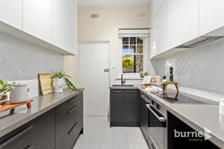 Fourth view of Homely apartment listing, 3/6 Barkers Road, Hawthorn VIC 3122
