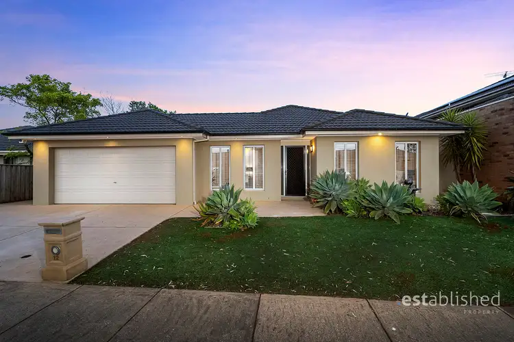 12 Scenic Drive, Sanctuary Lakes VIC 3030