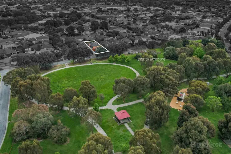 Third view of Homely house listing, 2 Cresta Court, Berwick VIC 3806