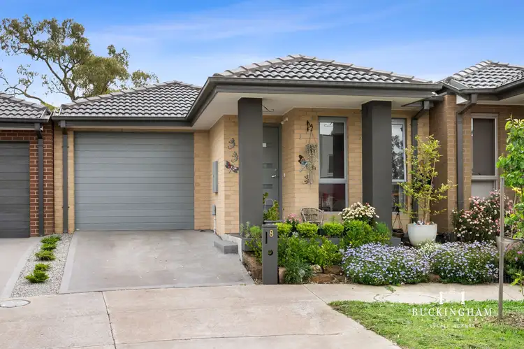 8 Flint Close, Doreen VIC 3754