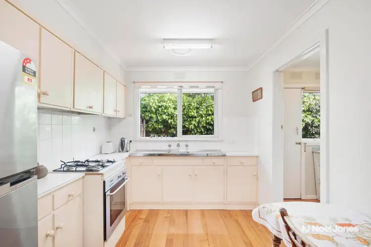 Fifth view of Homely unit listing, 2/28 Bryson Street, Canterbury VIC 3126