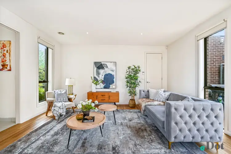 Main view of Homely townhouse listing, 2/45 South Avenue, Bentleigh VIC 3204