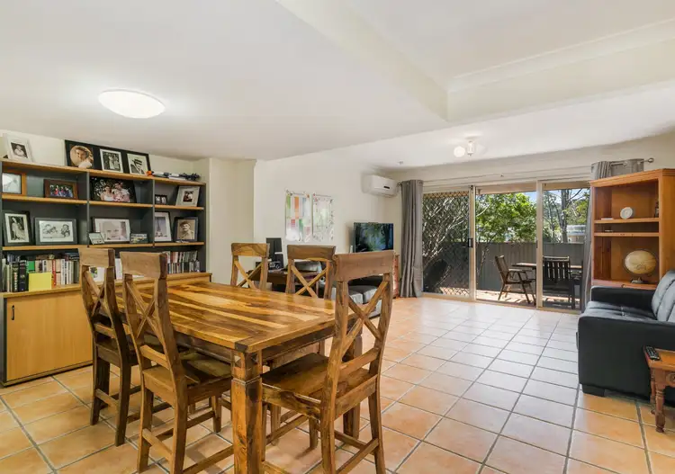 Main view of Homely unit listing, 2/6 Golden Crest Place, Bellbowrie QLD 4070