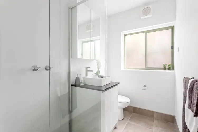 Sixth view of Homely apartment listing, 2/115 Victoria Road, Hawthorn East VIC 3123