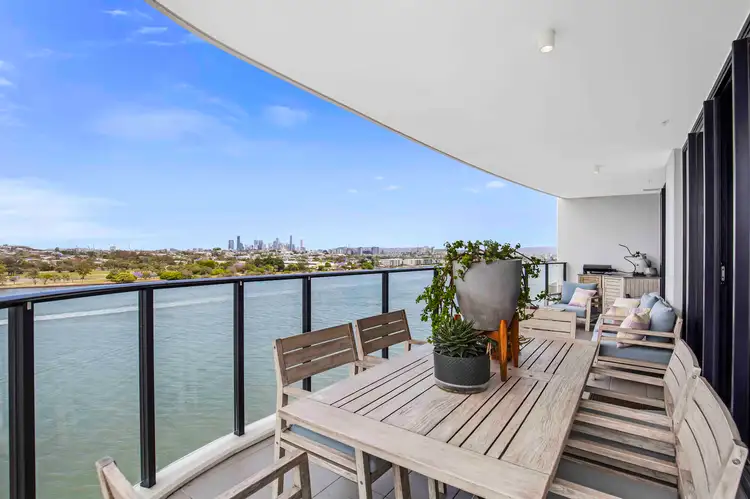 707/11 Wharf Street, Hamilton QLD 4007