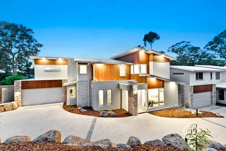 House 2/31 Glen Park Road, Eltham North VIC 3095