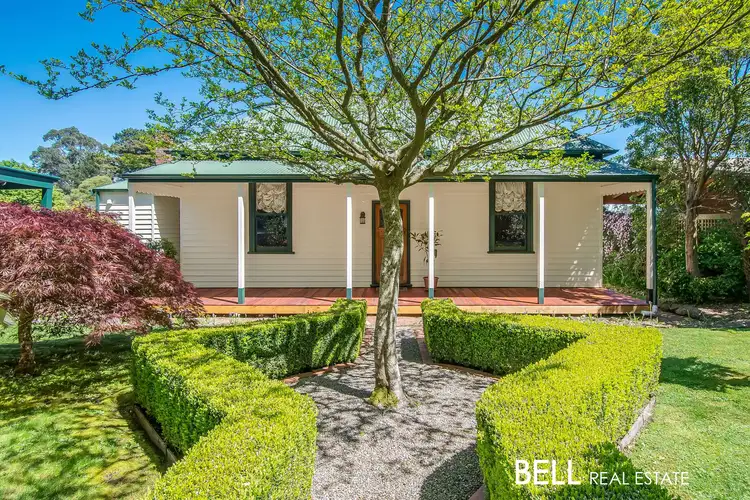 8 Charlemont Lane, Olinda VIC 3788